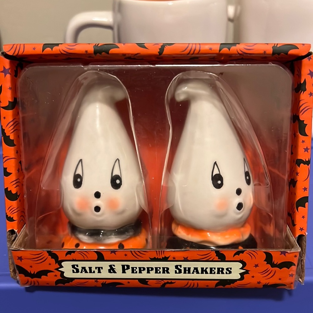 Ghost Salt And Pepper shakers